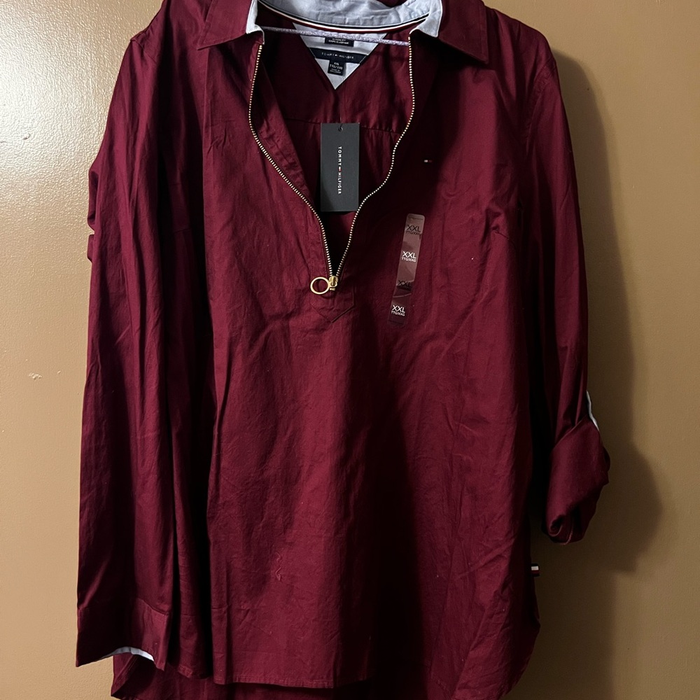 🛍️ Tommy Hilfiger dress shirt